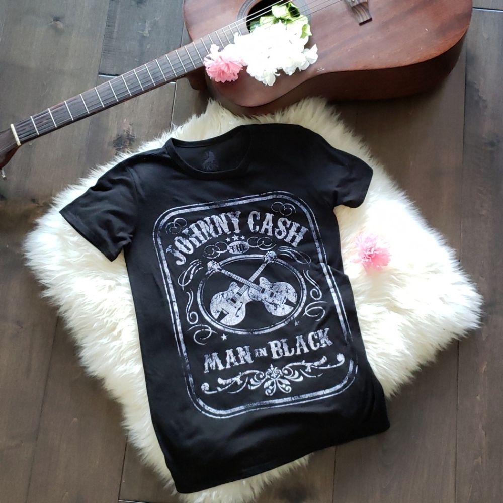NWOT Johnny Cash Man in Black Vintage Look T-Shirt